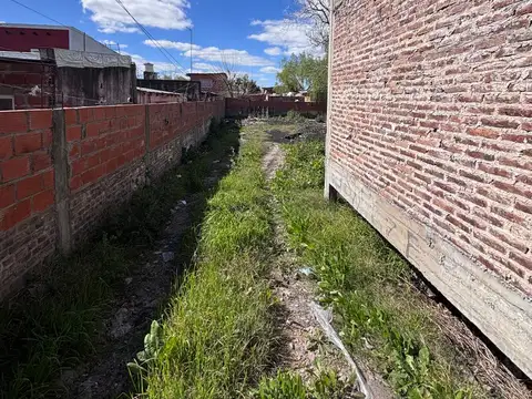 Local en Venta en Benavidez, USD 190.000