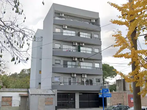 En Venta en Villa Bosch Departamento de 3 Ambientes con Cochera (Alquilado) F: 10007