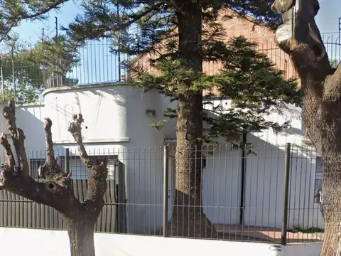 Oficina 4 ambientes con 1 baño