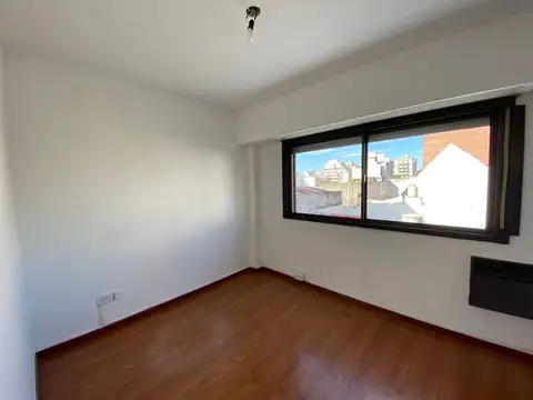 Departamento 3 ambientes en venta en Moron centro. APTO CREDITO