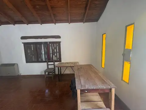 Casa 3 ambientes con 1 baño