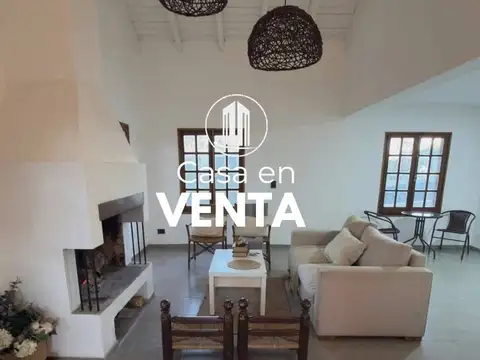 VENDO. Casa en calle Salto Uruguayo. Concordia, ER.