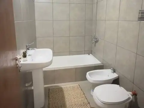 VENDO. Casa en calle Salto Uruguayo. Concordia, ER.
