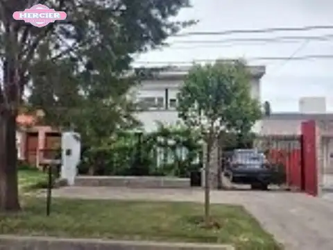 EXCELENTE CHALET EN ZONA 4