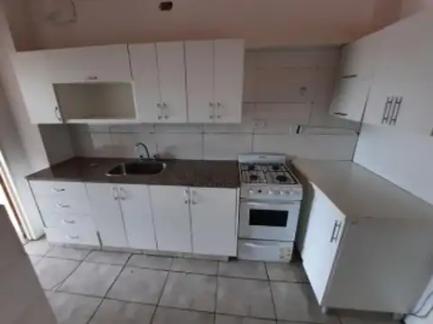 ALQUILER - 2 AMB. - 2º ESCALERA - BALCON - VILLA LUZURIAGA