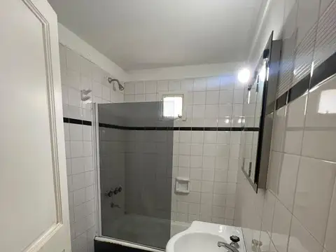 Departamento en Alquiler en Olivos Vías/Río, USD 450