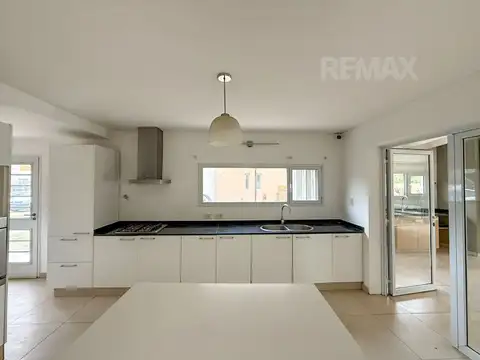 Casa en Venta en Plottier, USD 290.000