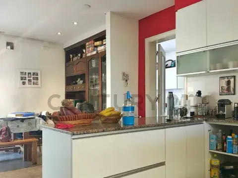 BARRIO LOS TEROS. VENTA CASA DE CATEGORÍA 4 DORMITORIOS