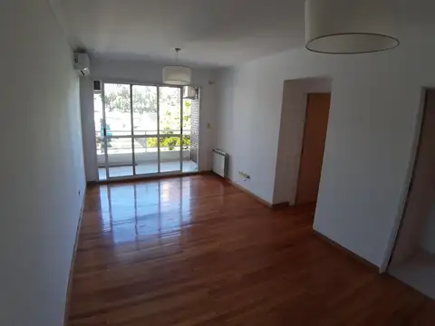 Caseros 2137 , Piso 2