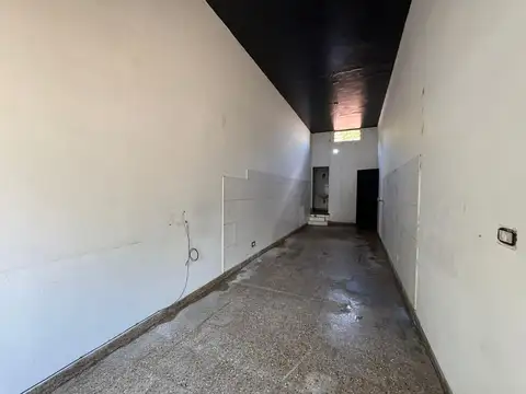 Local sobre Av. San Martín en Escobar - ID 79