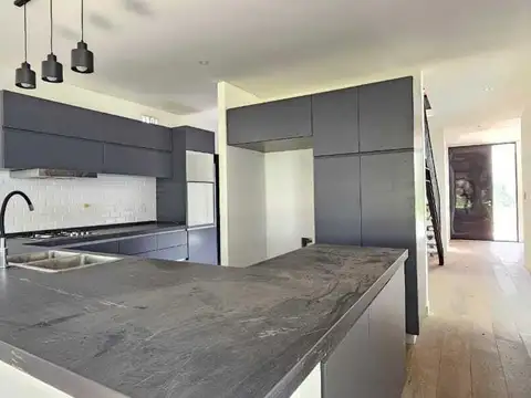 Casa en Alquiler A Estrenar