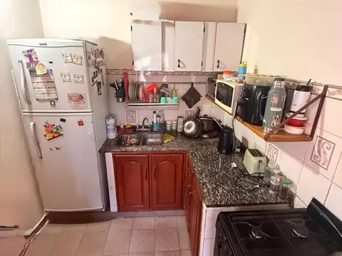 Casa 6 ambientes con 1 baño