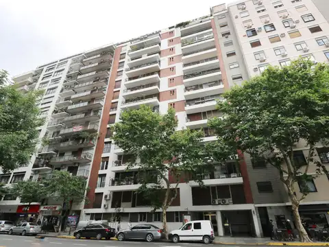 AV PUEYRREDON al 2400