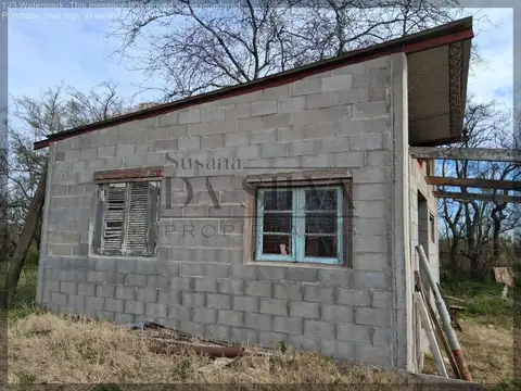 1 HECTAREA en Zona Rural con Casa a terminar. Marcos Paz