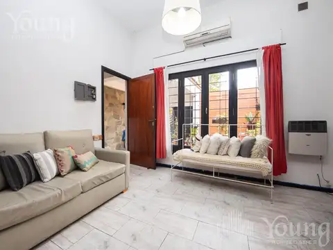 Casa en Venta con 2 cocheras