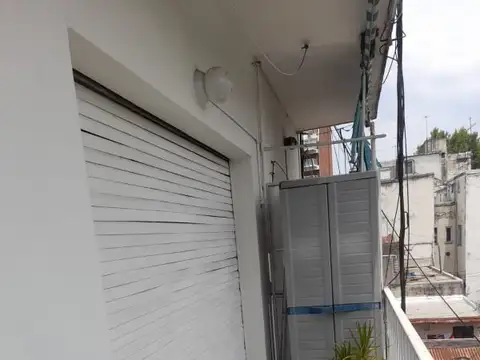 Dean Funes 2100, Piso 3