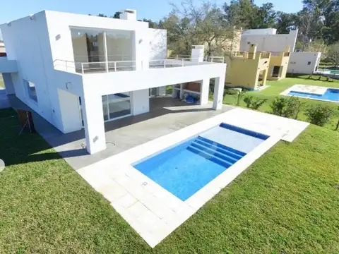 Casa en Venta de 5 dormitorios