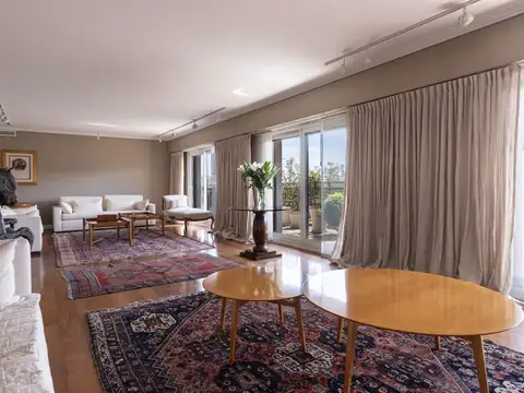 Departamento 8 ambientes con 4 baños