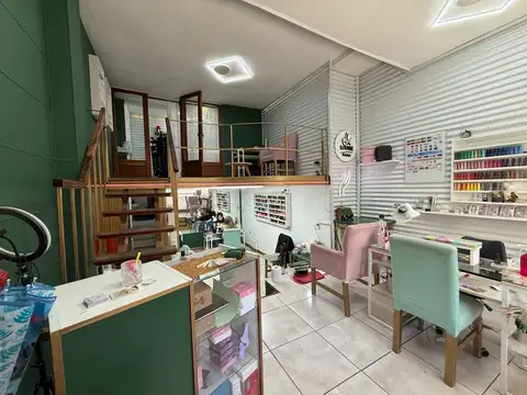 Local en Alquiler en Vicente López Vías / Río, USD 800