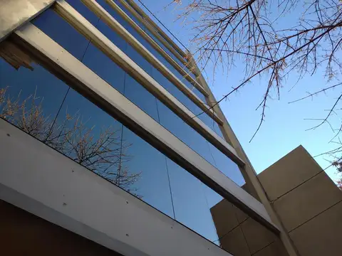 Edificio de Oficinas Divisibles en Venta con Terraza y Cocheras - Palermo