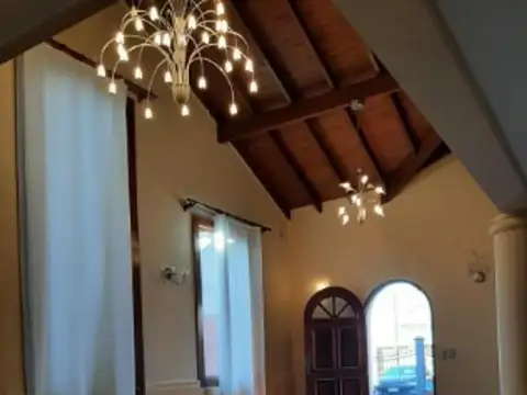 Casa en Venta en Ituzaingo, USD 315.000