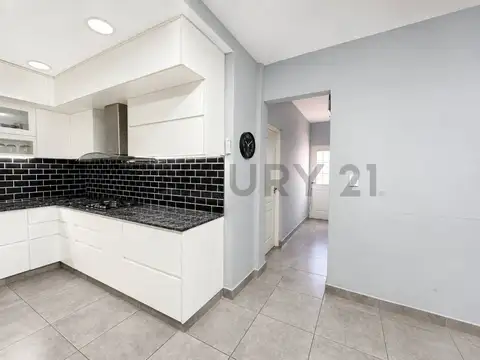 Jachal 3400, Piso 0