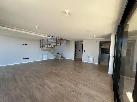 Departamento 8 ambientes con 2 baños