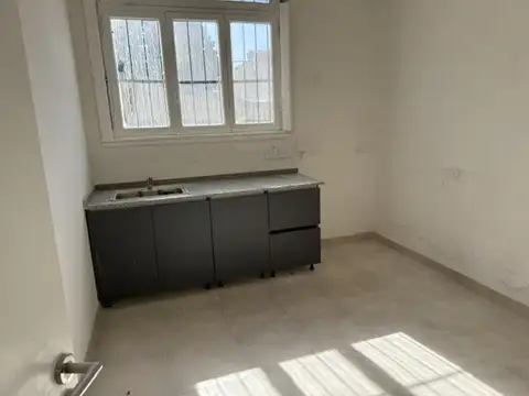 Local en Alquiler en Villa Ortuzar, $ 5.000.000