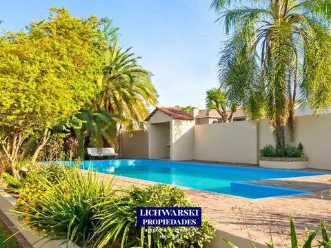 Casa en Venta con 1 cochera