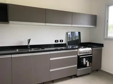 Casa en Venta en Garin, USD 155.000