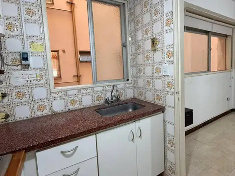 Departamento en Venta en Plaza Colon, USD 43.000