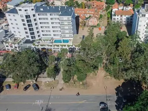 Lote multifamiliar sobre Av. Bunge