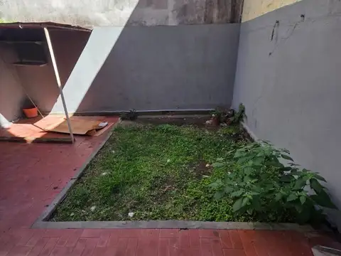 Depto 1 dormitorio con patio