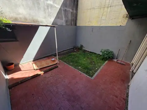 Depto 1 dormitorio con patio