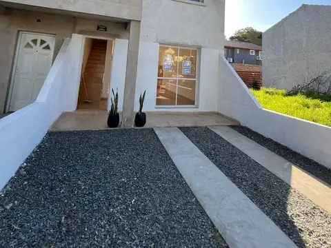 Venta duplex 3 ambientes - Barrio San Rafael - Grand Bourg
