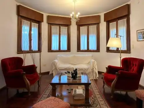 Hermosa Casa en Venta en Villa Urquiza