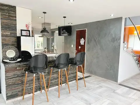 Casa 4 ambientes con 4 baños