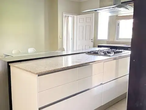 Casa en Venta y Alquiler en Barrio Cerrado Los Berros, Bella Vista