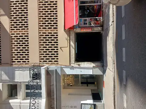 Marcelo Torcuato De Alvear 1300, Piso 3