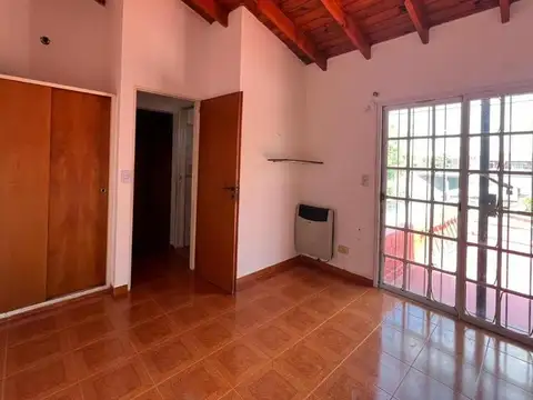 Casa en Venta en Villa Santos Tesei, USD 115.000