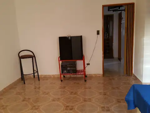 Casa en Venta con 4 cocheras