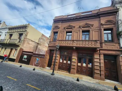 LOTE DE 1.428 M² CON EXCELENTE UBICACIÓN EN SAN TELMO
