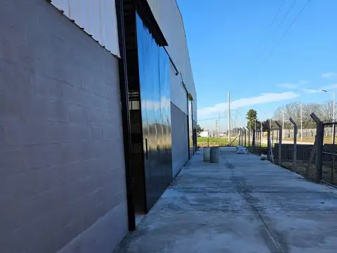 Galpon en Venta 35  mts Fondo