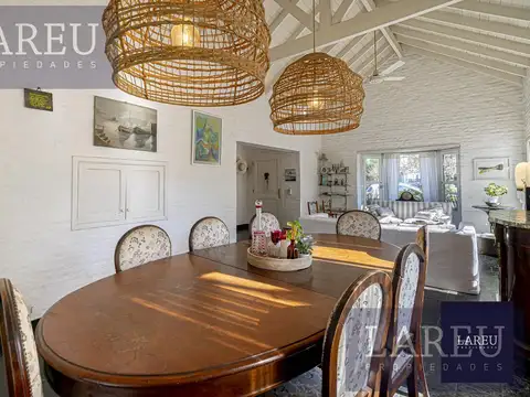 Casa en Venta con 1 cochera