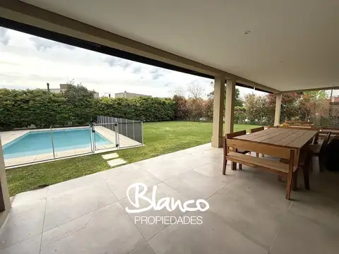 Casa en Alquiler de 3 dormitorios