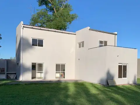 Casa en Venta en La Candida Club de Campo, USD 160.000