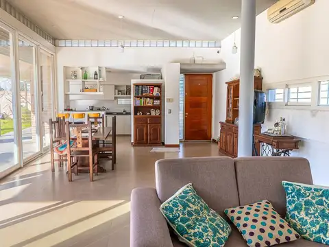 CASA EN VENTA EN PUEBLO ESTHER 3 DORMI CON PILETA