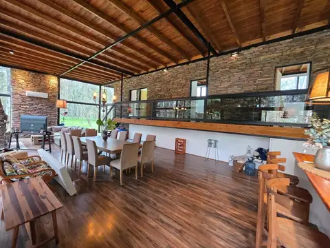 Casa en Alquiler al Este