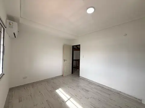 CASA PH 5 AMB EN VENTA EN TEMPERLEY