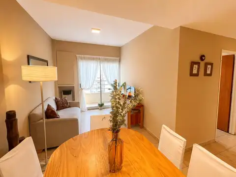VENTA DEPARTAMENTO DOS DORM CON BALCON CORRIDO - CALLE 4 e/ 43 y 44 - LA PLATA